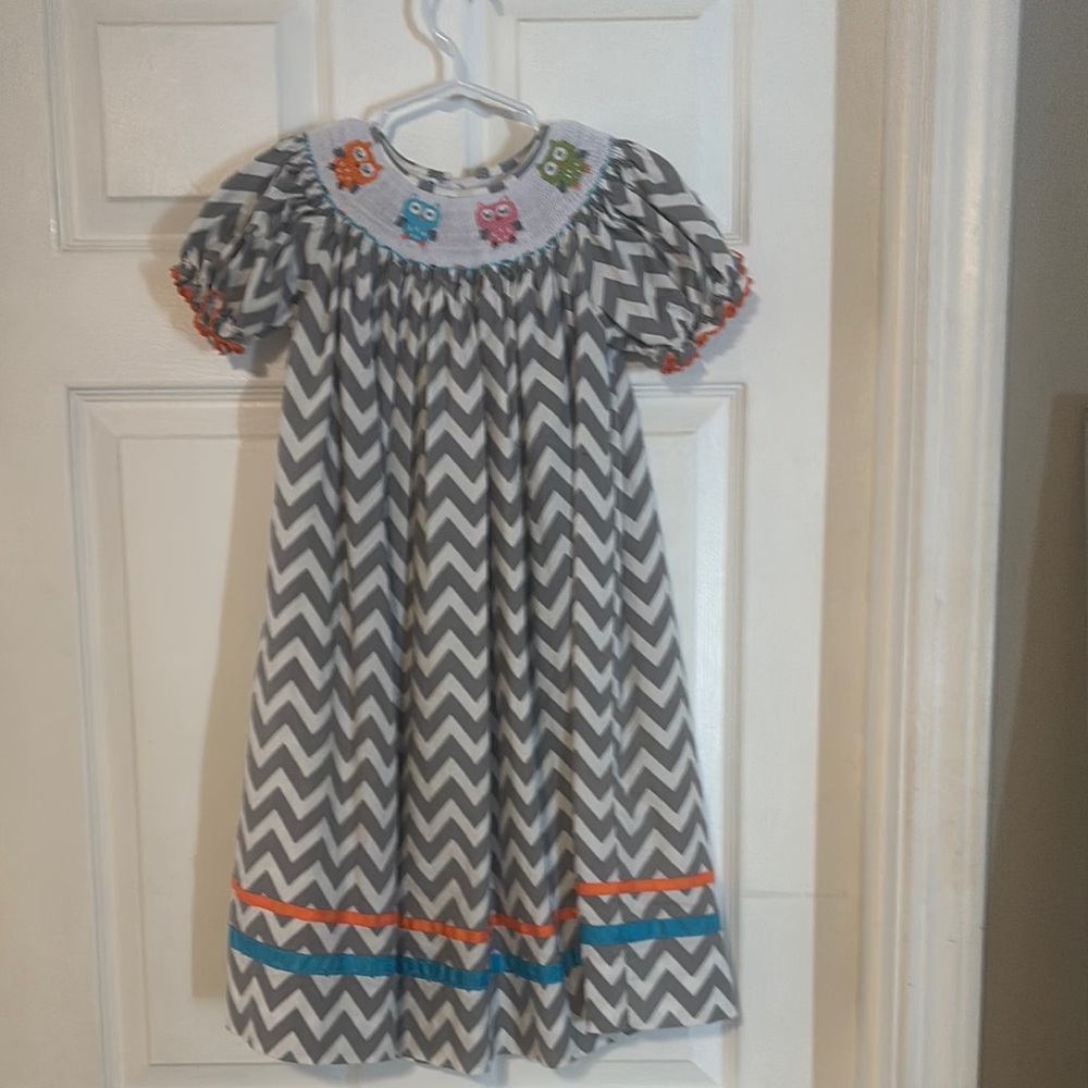 Smocked with Owls Gray Chevron Kids Dress. Size 6. So adorable!
